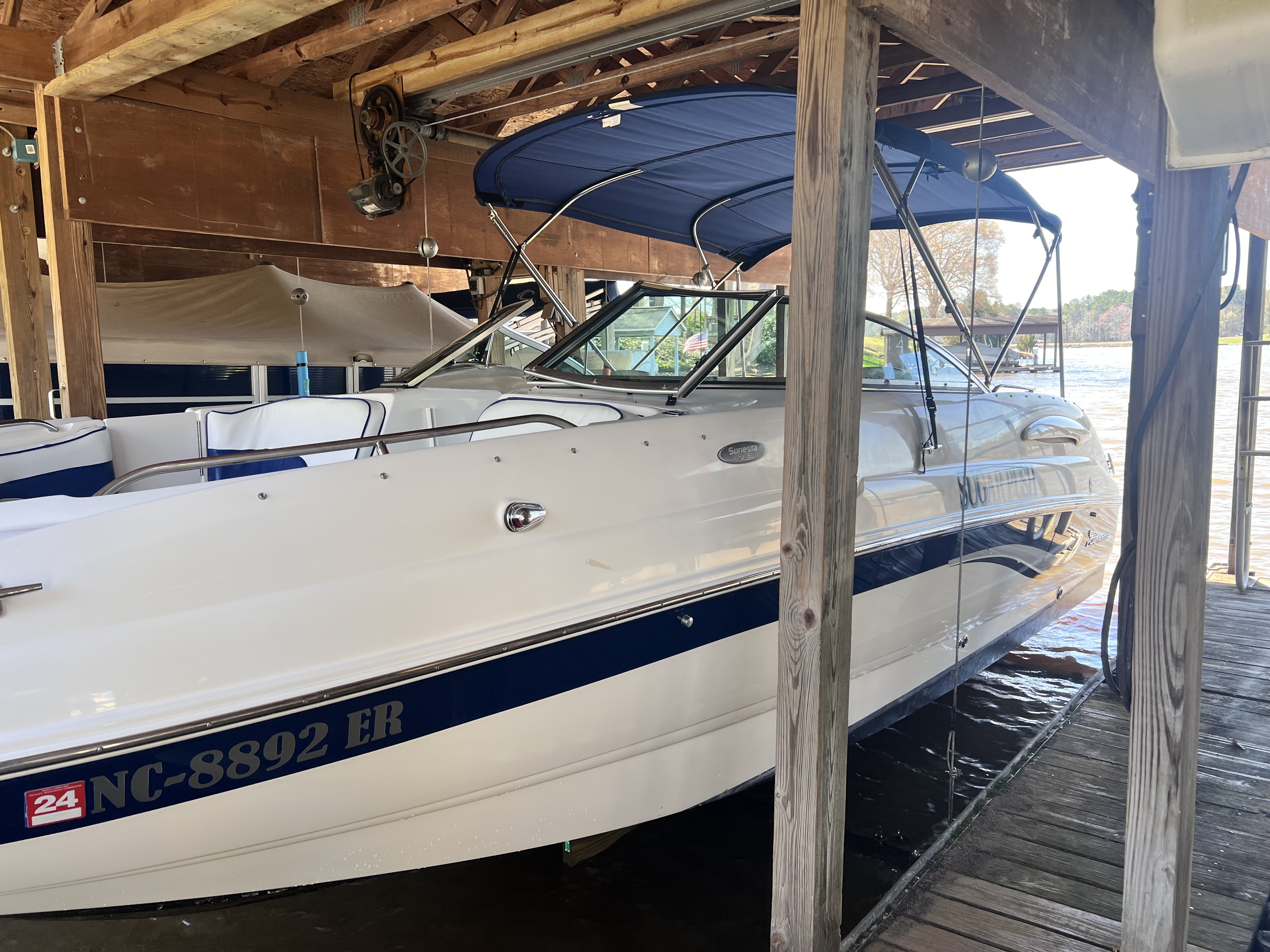 Used 2002 Chaparral Sunesta 243, 23919 Bracey - Boat Trader