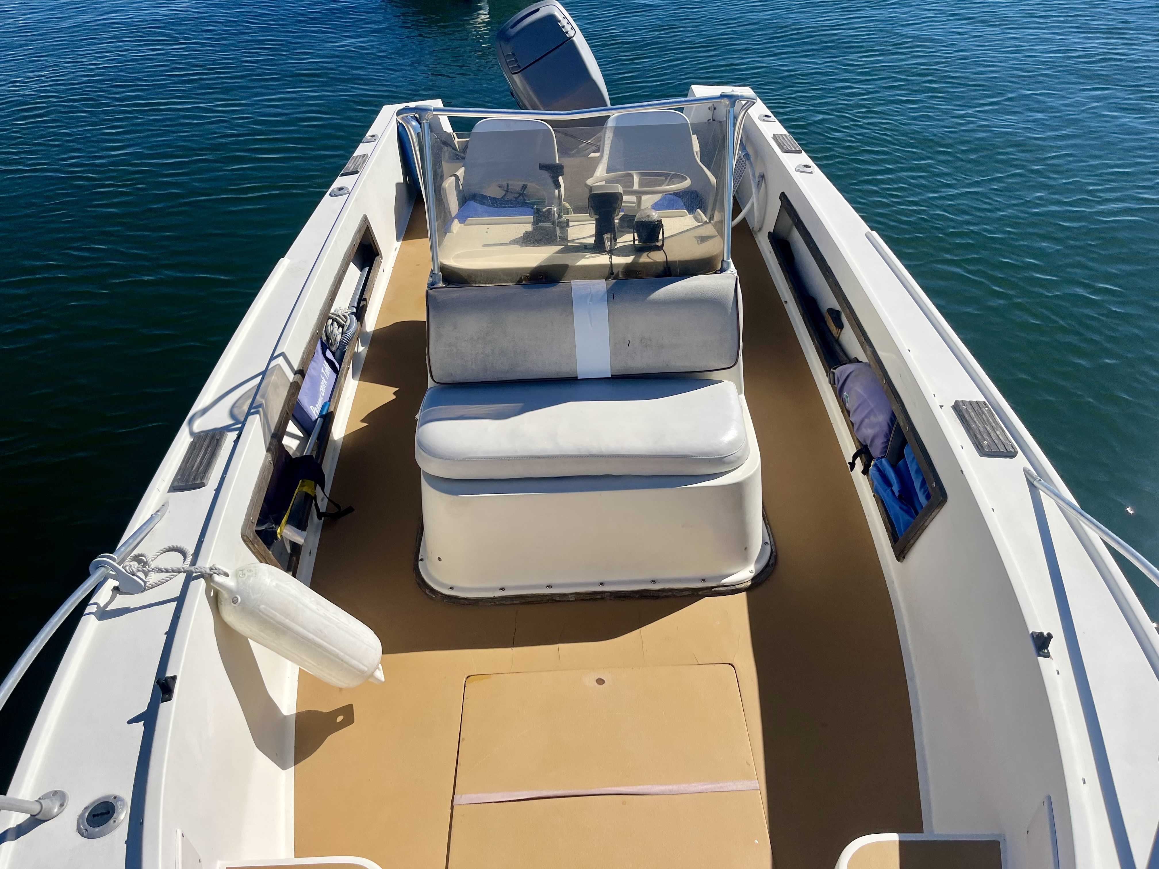 Mako Used 1974 Mako Center Console, 04105 Falmouth Foreside