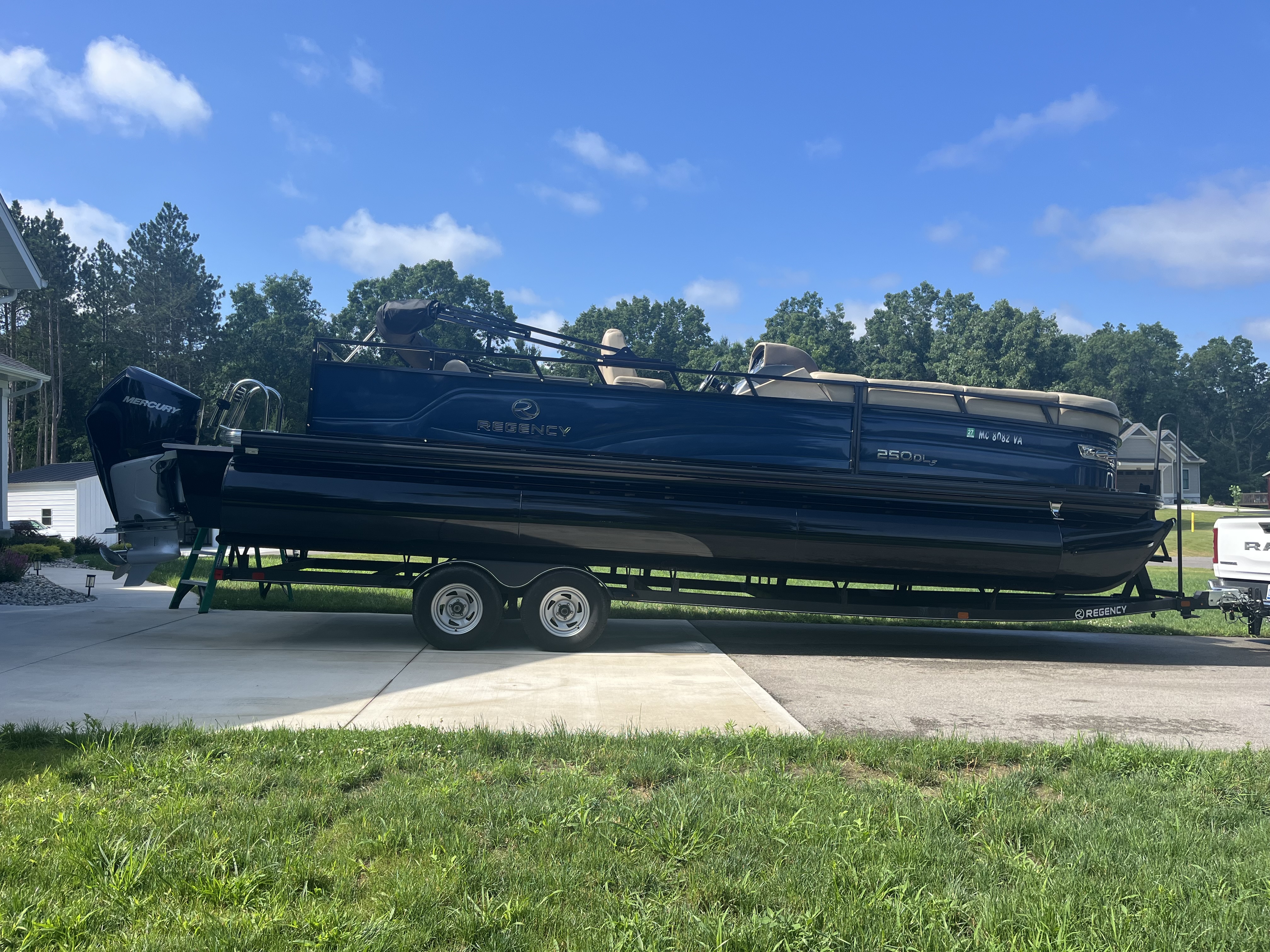 Used 2022 Regency 250 DL3, 49442 Muskegon - Boat Trader
