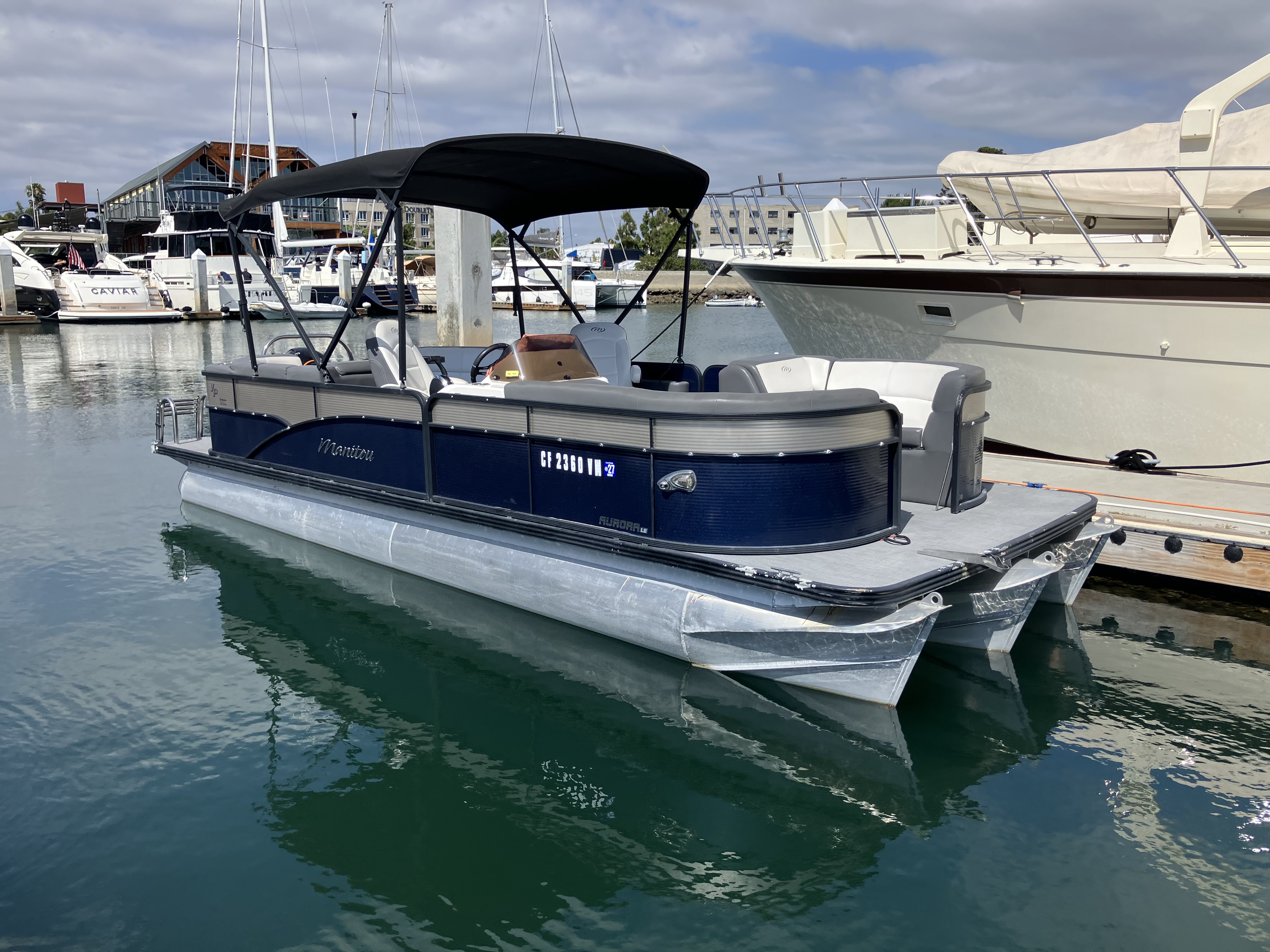 Used 2023 Manitou Aurora 23 RF, 92110 San Diego - Boat Trader