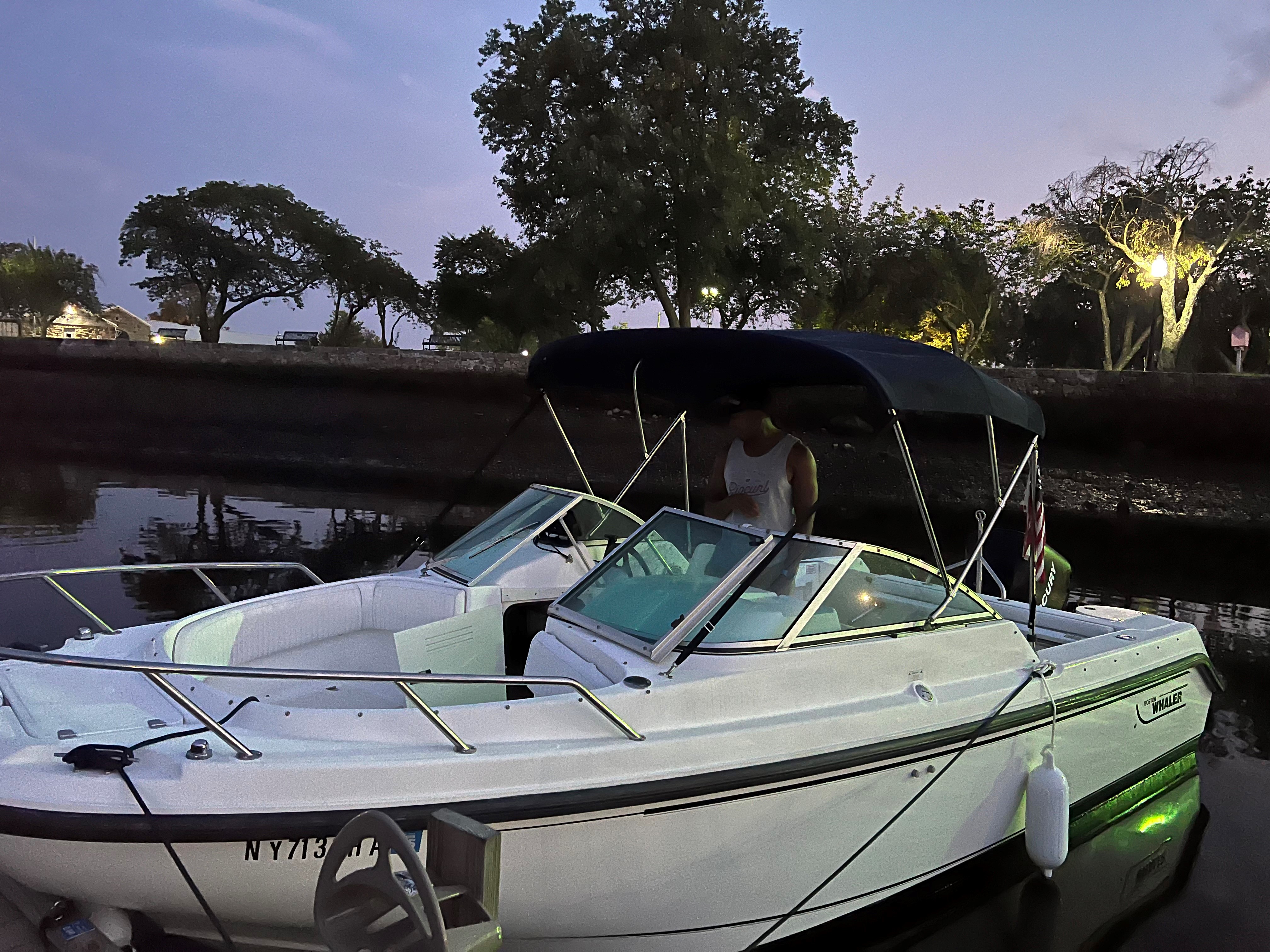Used 2001 Boston Whaler 21 Ventura, 10543 Mamaroneck - Boat Trader