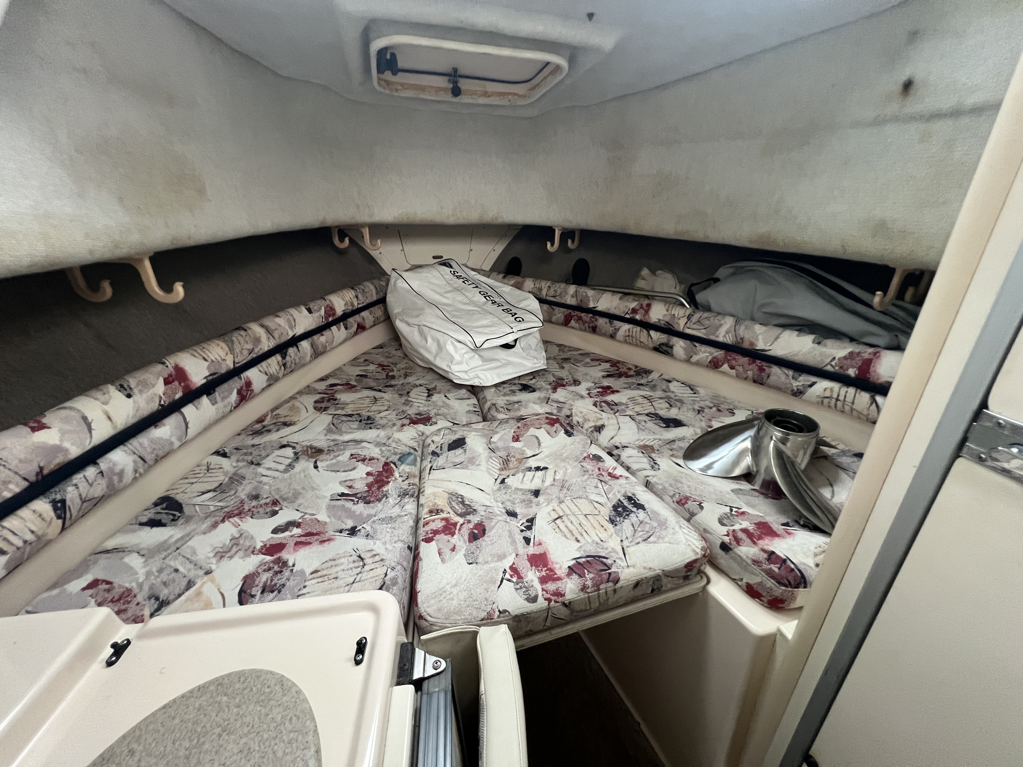Used 1998 Grady-White Islander 268, 48045 Harrison Township - Boat