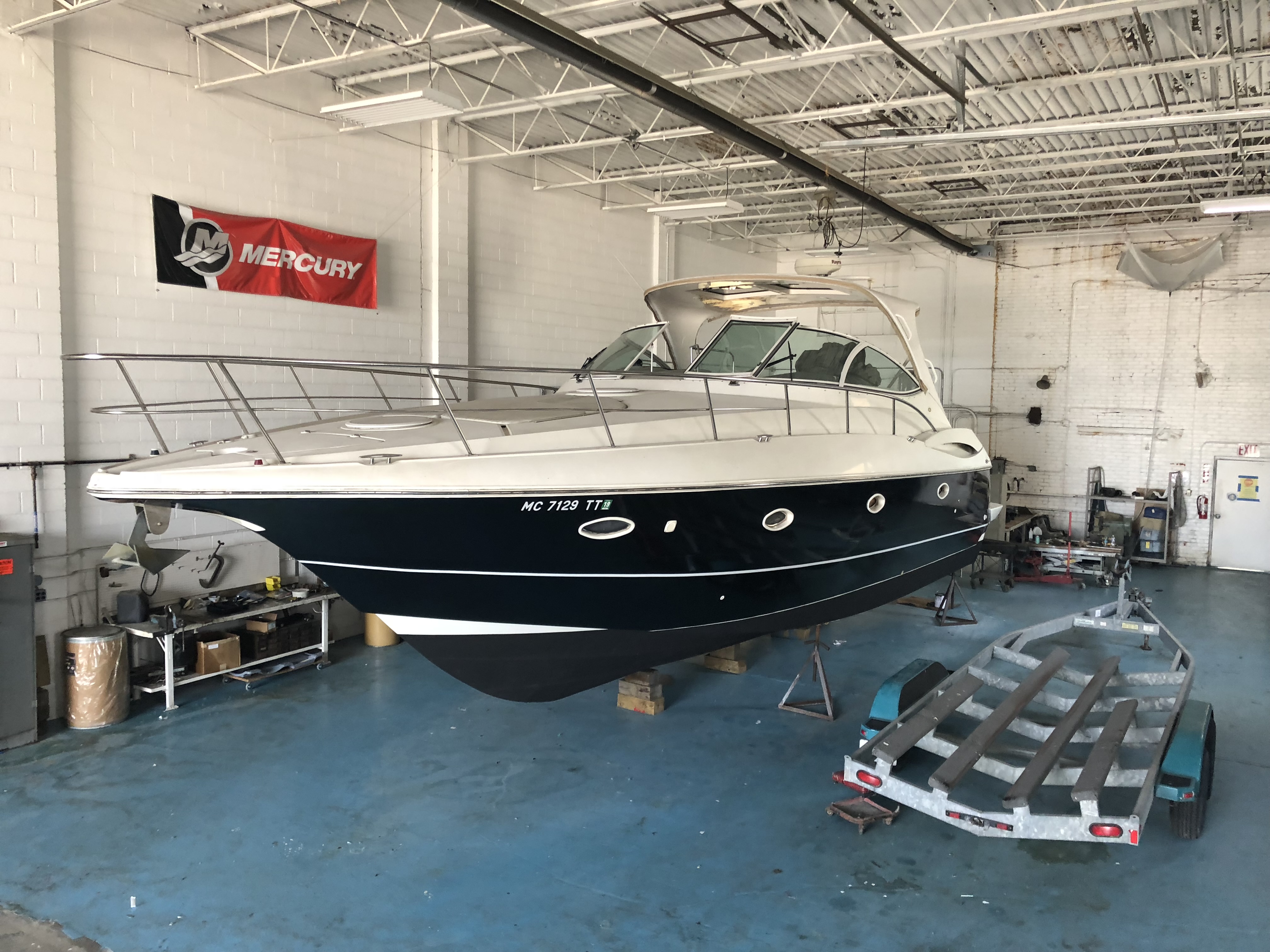 Used 2004 Cruisers Yachts 3970, 48201 Detroit - Boat Trader